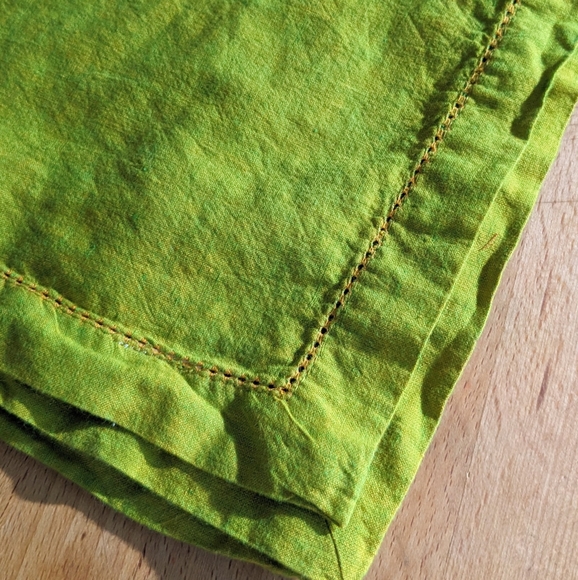 Vintage Green Chartreuse Napkins, 4 Set, Embroidery, Square, Summer Table wear - Picture 4 of 4